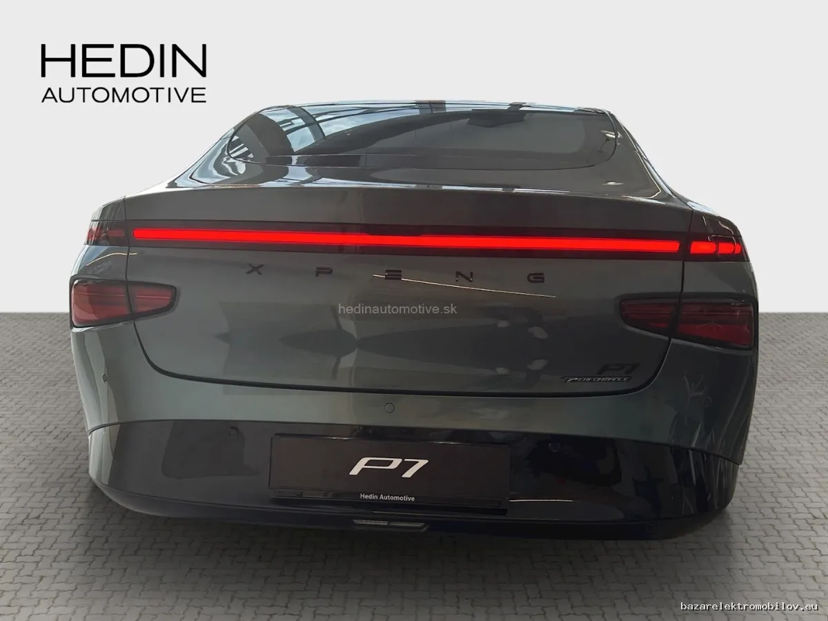 Xpeng P7 AWD Performance - Fotografia inzerátu 3