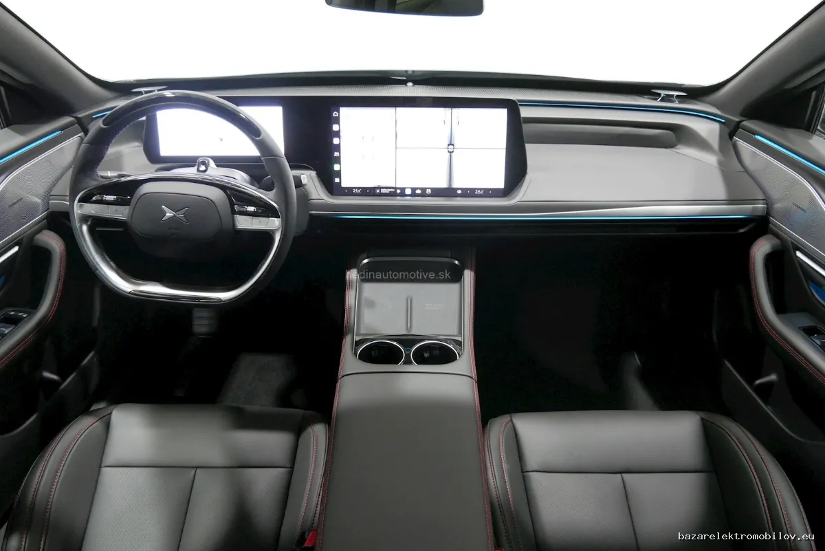Xpeng P7 AWD Performance - Fotografia inzerátu 7