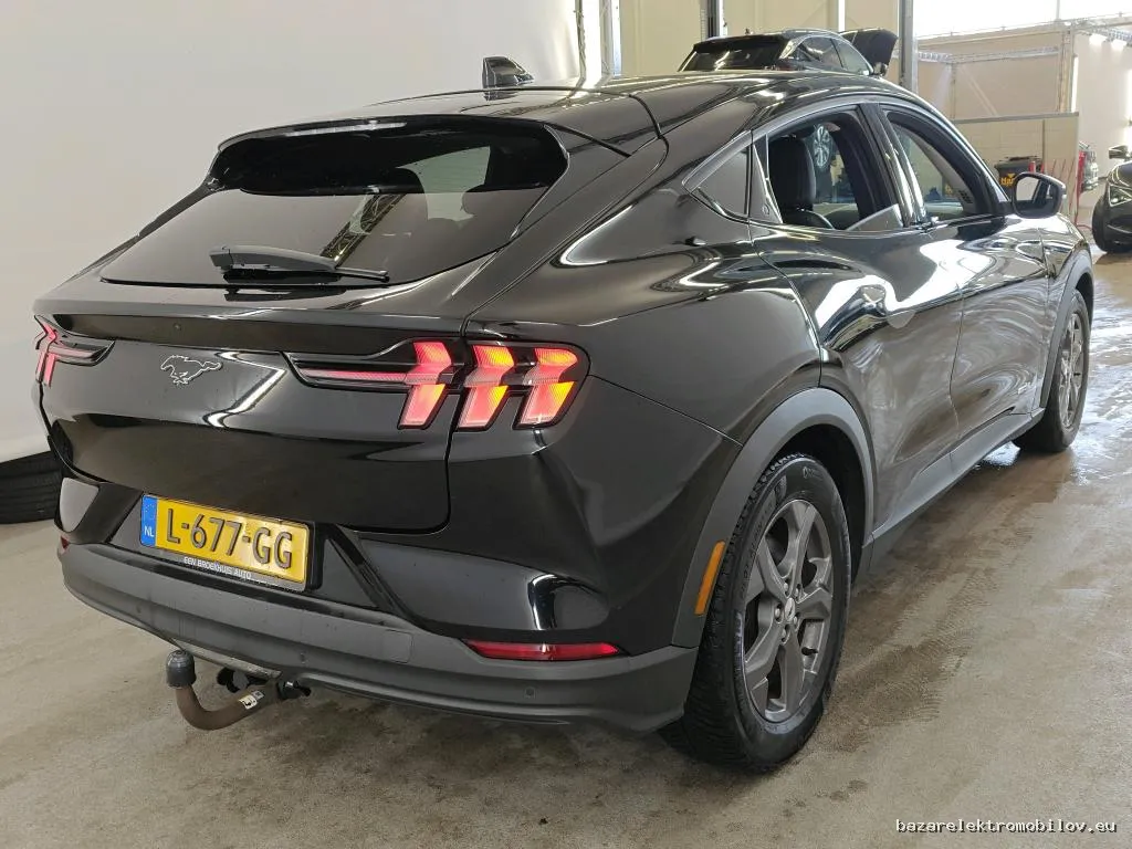 Ford Mustang Mach-E SR RWD 2022-2023 - Fotografia inzerátu 4