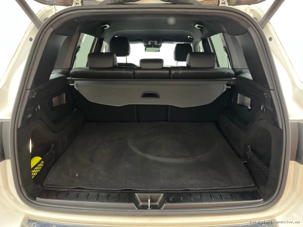Mercedes-Benz EQB 300 4MATIC 2022-2023 - Fotografia inzerátu 11
