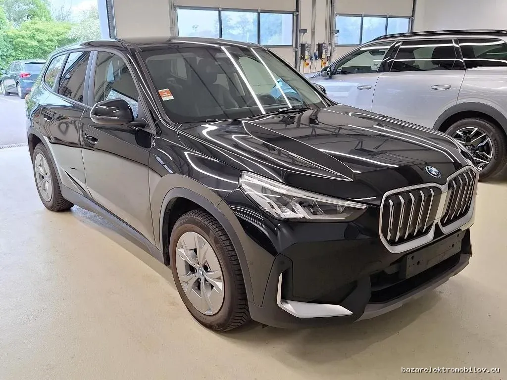 BMW iX1 xDrive30 - Fotografia inzerátu 3