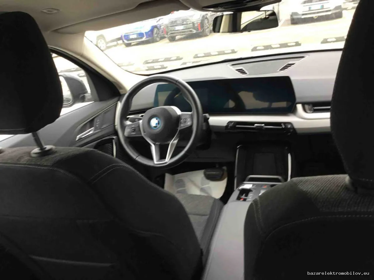 BMW iX2 xDrive30 - Fotografia inzerátu 3