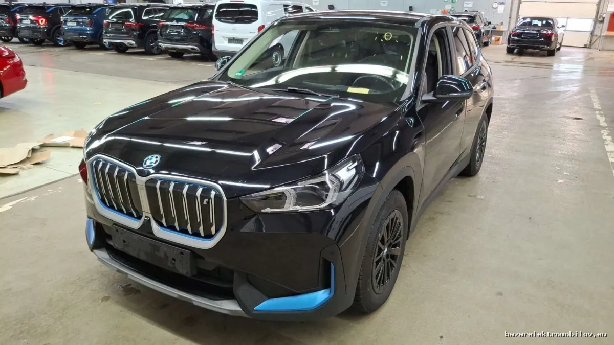 BMW iX1 xDrive30