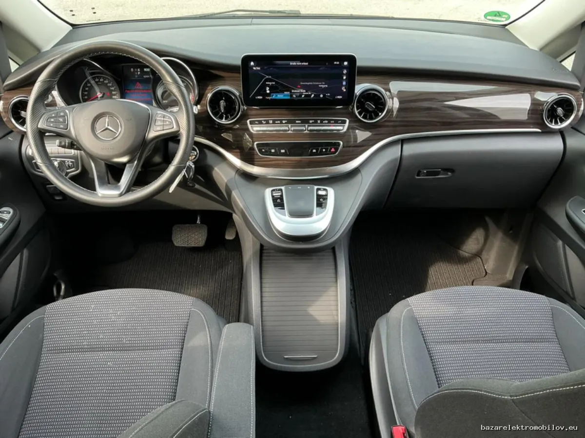 Mercedes-Benz EQV 300 Long - Fotografia inzerátu 5