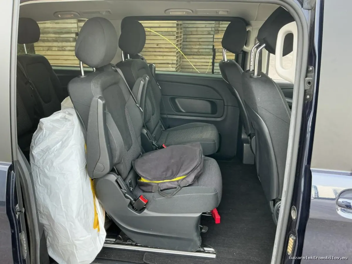 Mercedes-Benz EQV 300 Long - Fotografia inzerátu 7