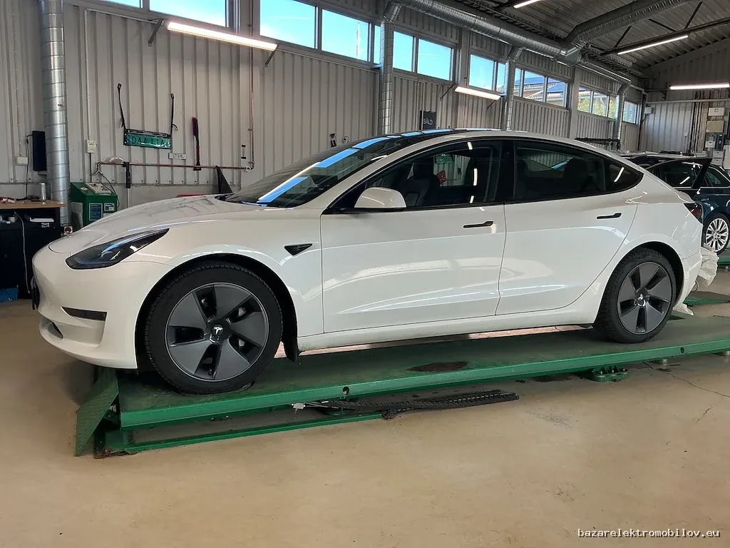 Tesla Model 3 LR AWD 2021-2023