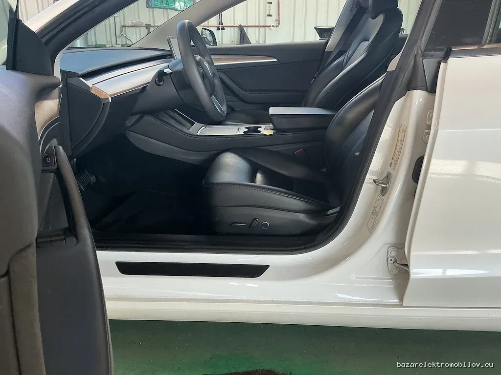 Tesla Model 3 LR AWD 2021-2023 - Fotografia inzerátu 6