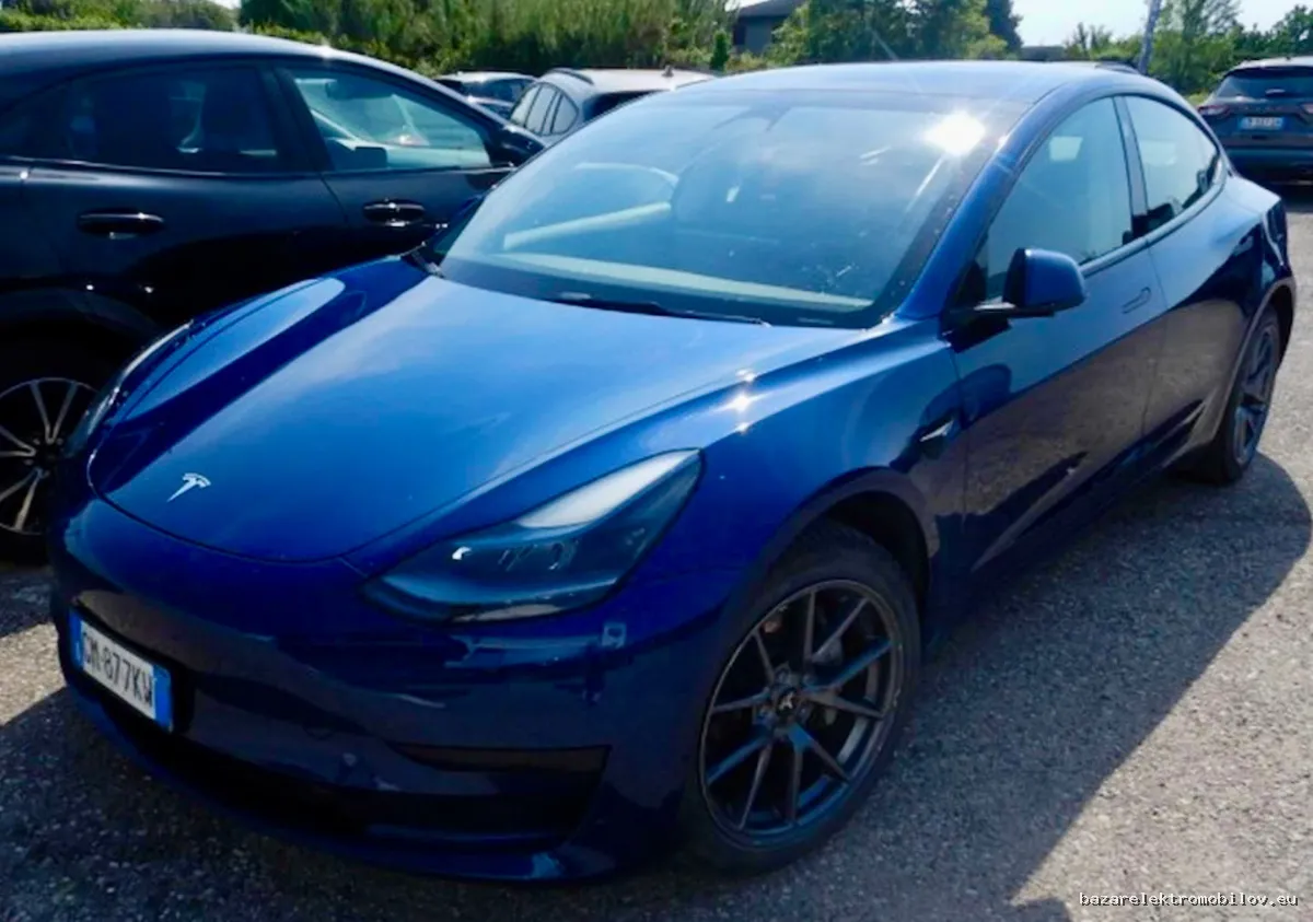 Tesla Model 3 RWD LFP - Fotografia inzerátu 1