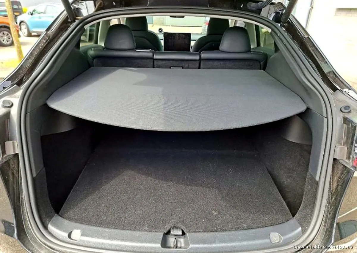 Tesla Model Y RWD LFP - Fotografia inzerátu 5