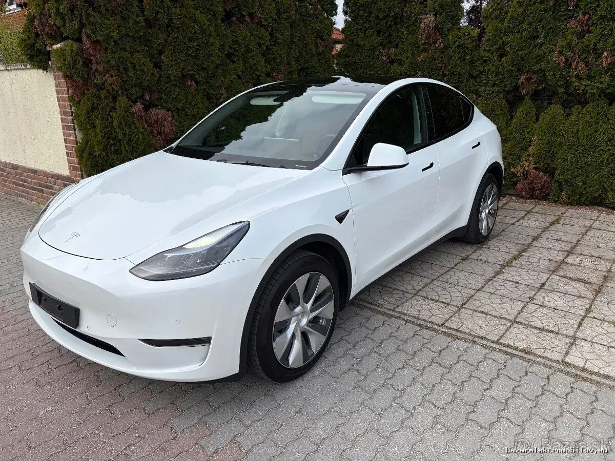 Tesla Y Long Range AWD
