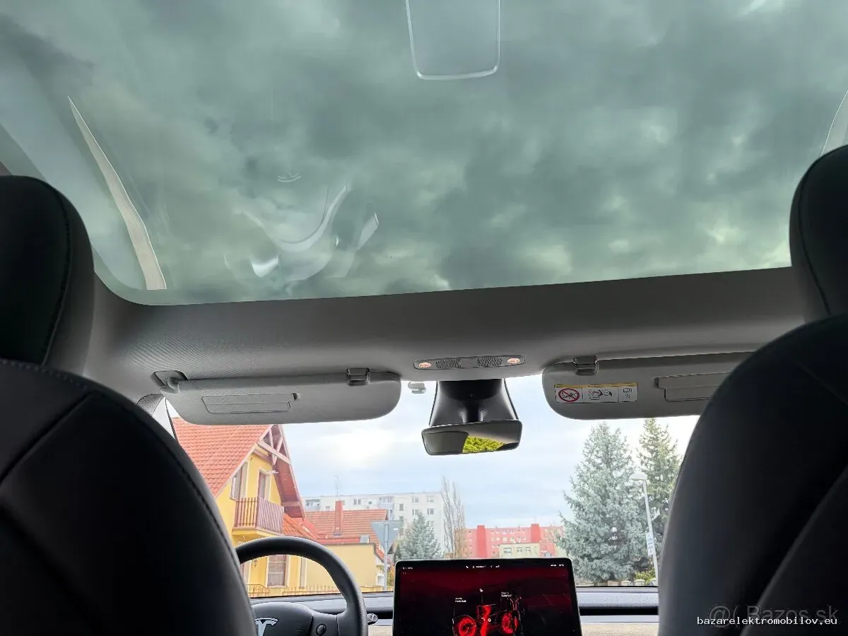 Tesla Y Long Range AWD - Fotografia inzerátu 6
