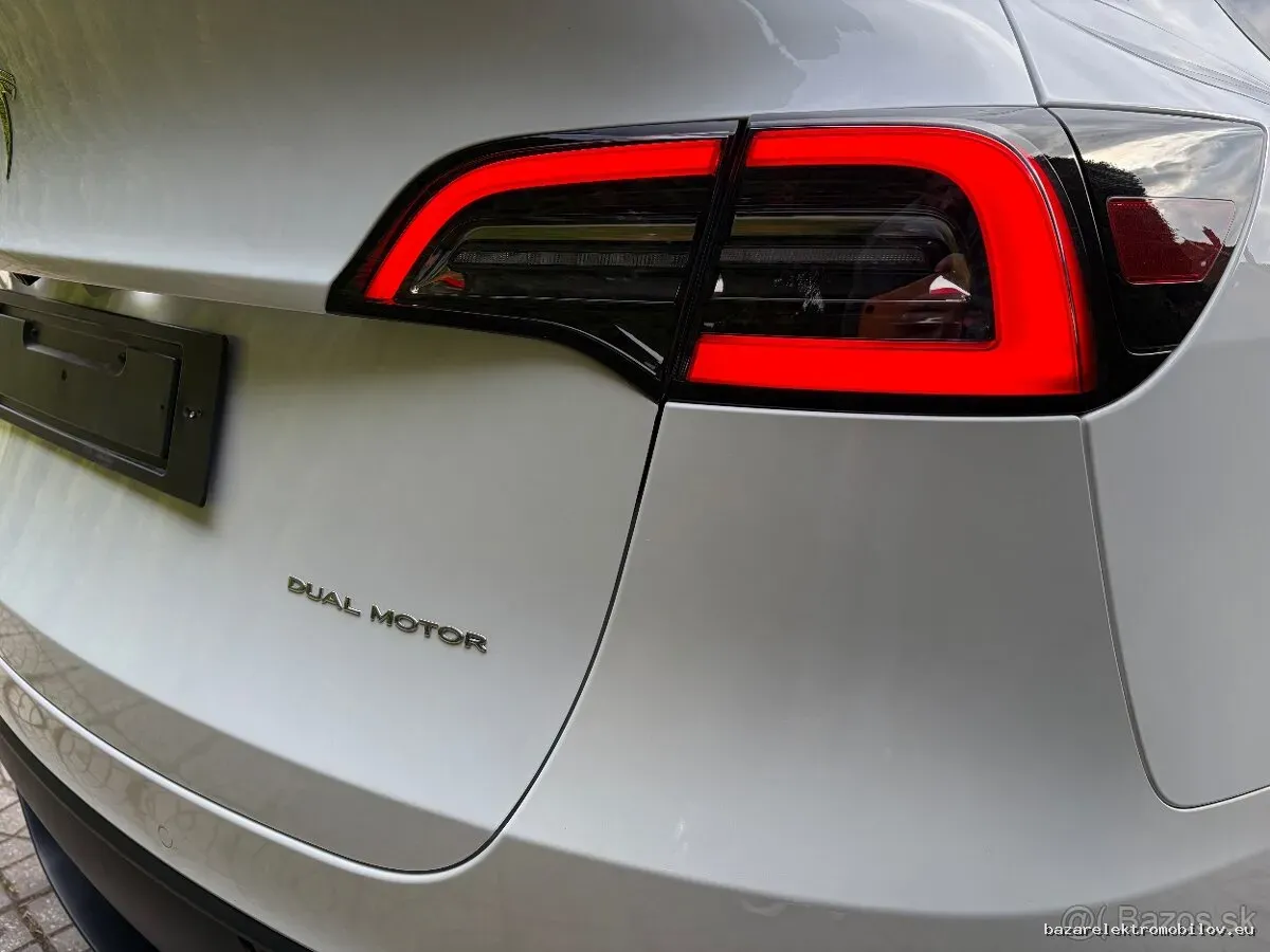 Tesla Y Long Range AWD - Fotografia inzerátu 13