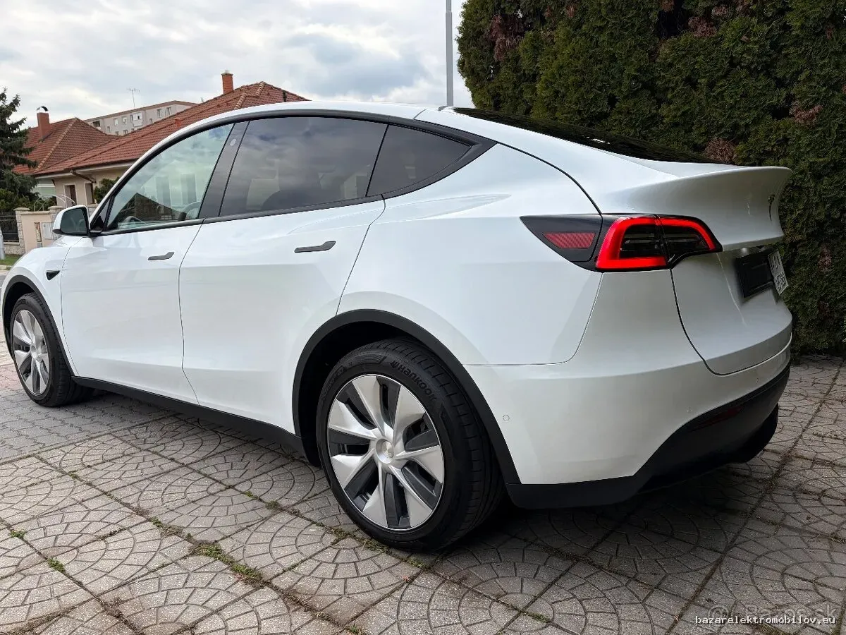 Tesla Y Long Range AWD - Fotografia inzerátu 16