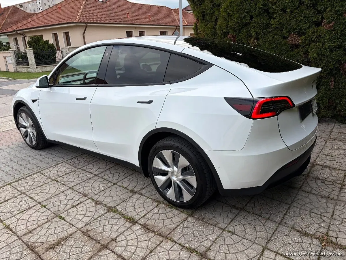 Tesla Y Long Range AWD - Fotografia inzerátu 18