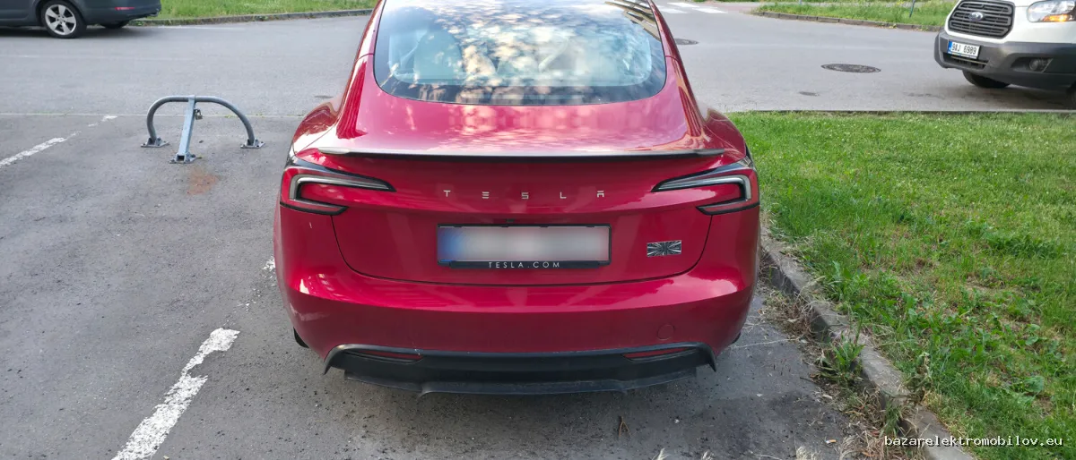 Tesla Model 3 Performance - Fotografia inzerátu 8