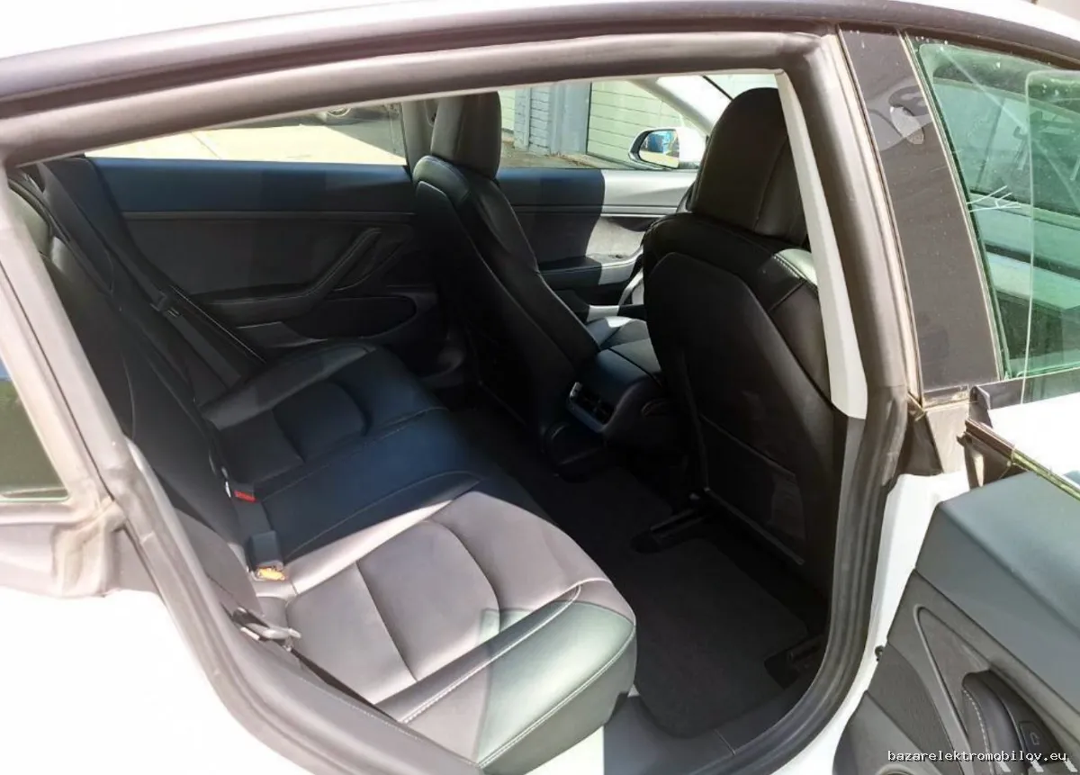Tesla Model 3 SR Plus LFP - Fotografia inzerátu 8