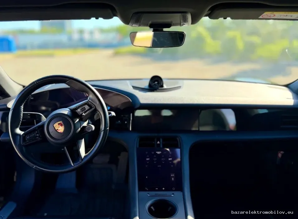 Porsche Taycan 4S - Fotografia inzerátu 7