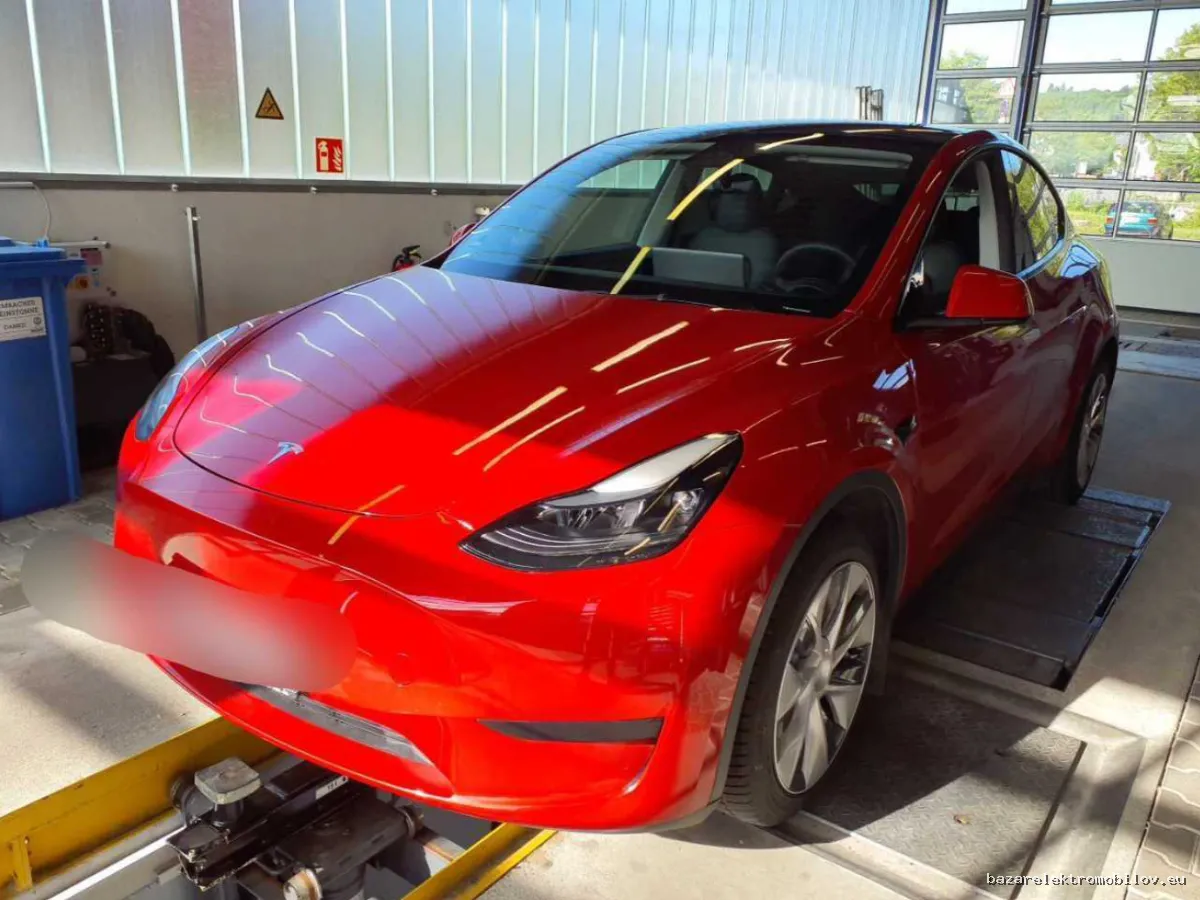 Tesla Model Y RWD LFP
