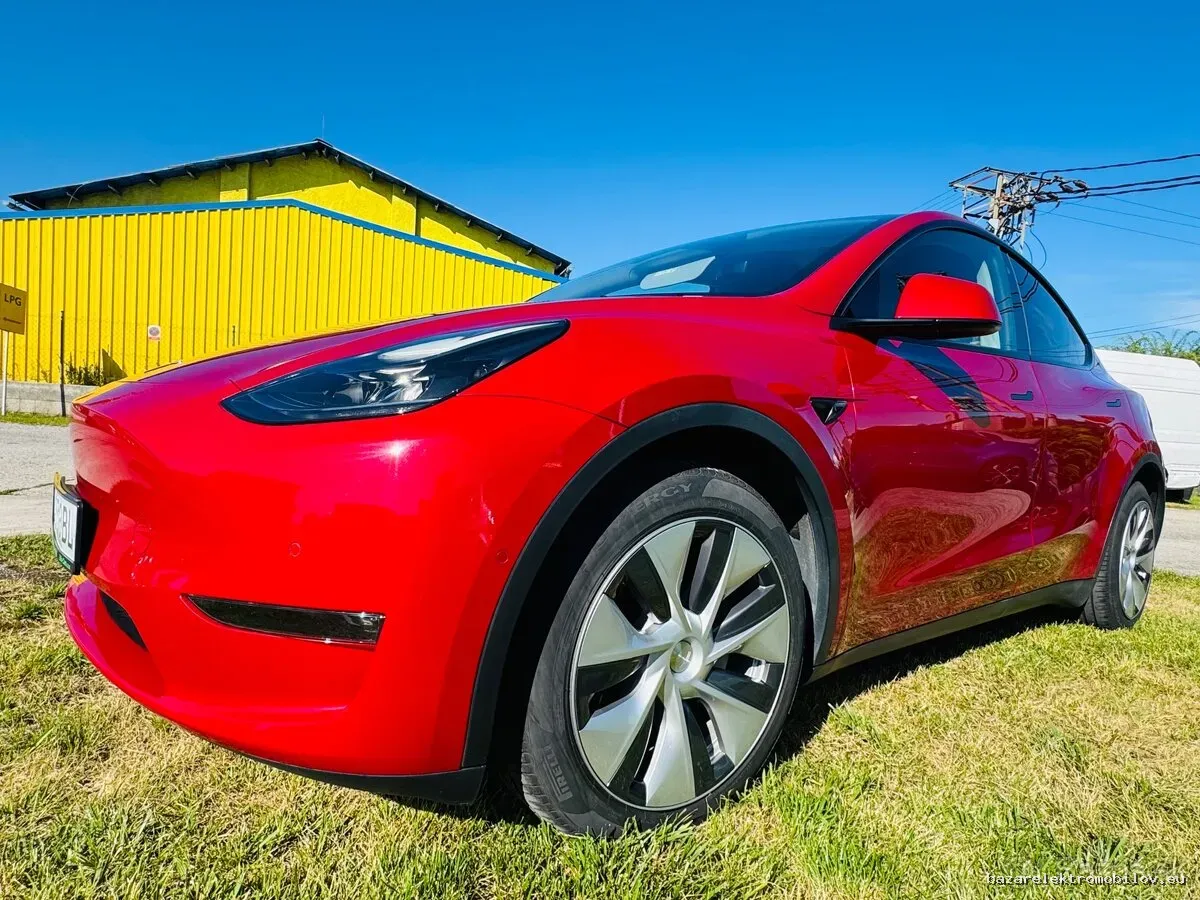 Tesla Model Y LR AWD - Fotografia inzerátu 1