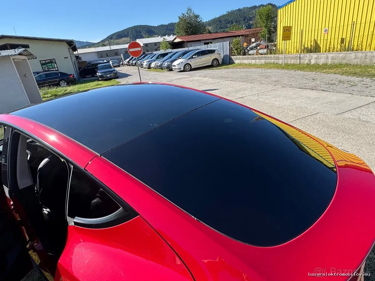 Tesla Model Y LR AWD - Fotografia inzerátu 10