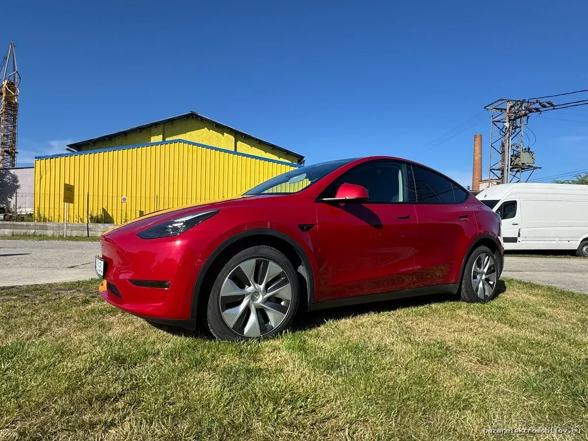 Tesla Model Y LR AWD - Fotografia inzerátu 17