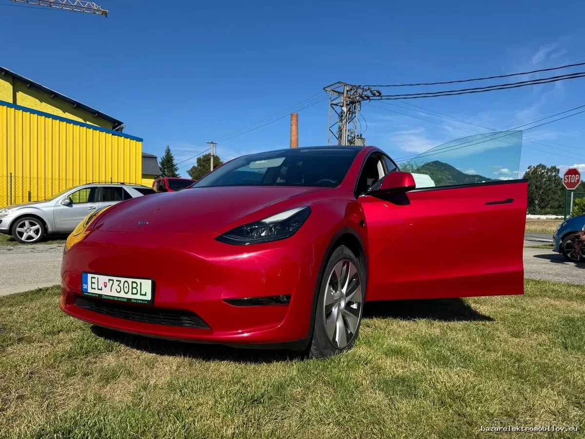 Tesla Model Y LR AWD - Fotografia inzerátu 19