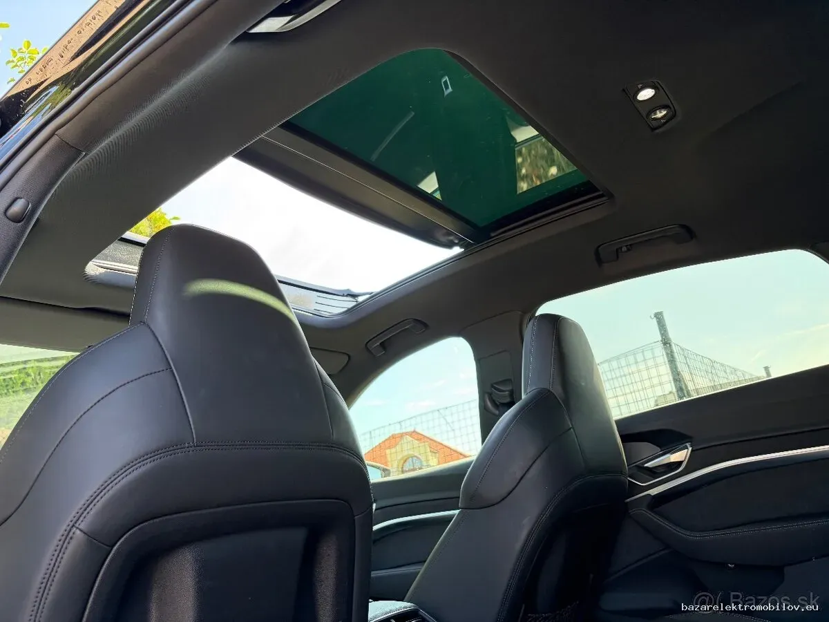 Audi Q8 SUV e-tron 55 quattro - Fotografia inzerátu 7