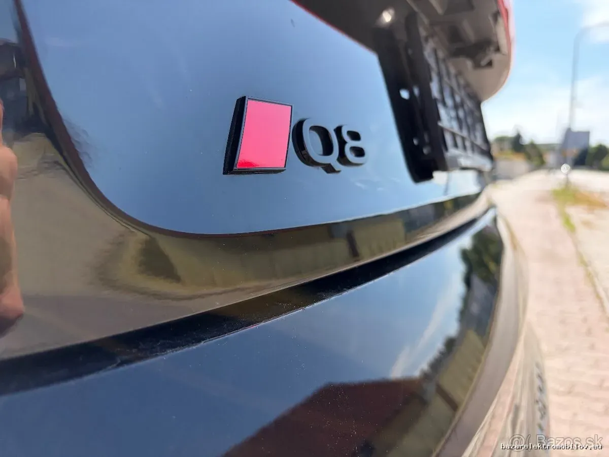 Audi Q8 SUV e-tron 55 quattro - Fotografia inzerátu 9