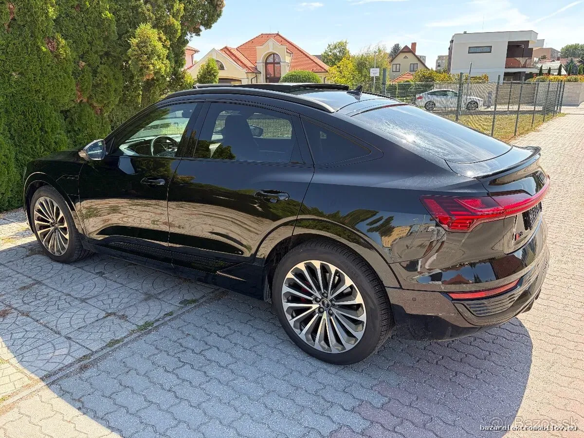 Audi Q8 SUV e-tron 55 quattro - Fotografia inzerátu 10