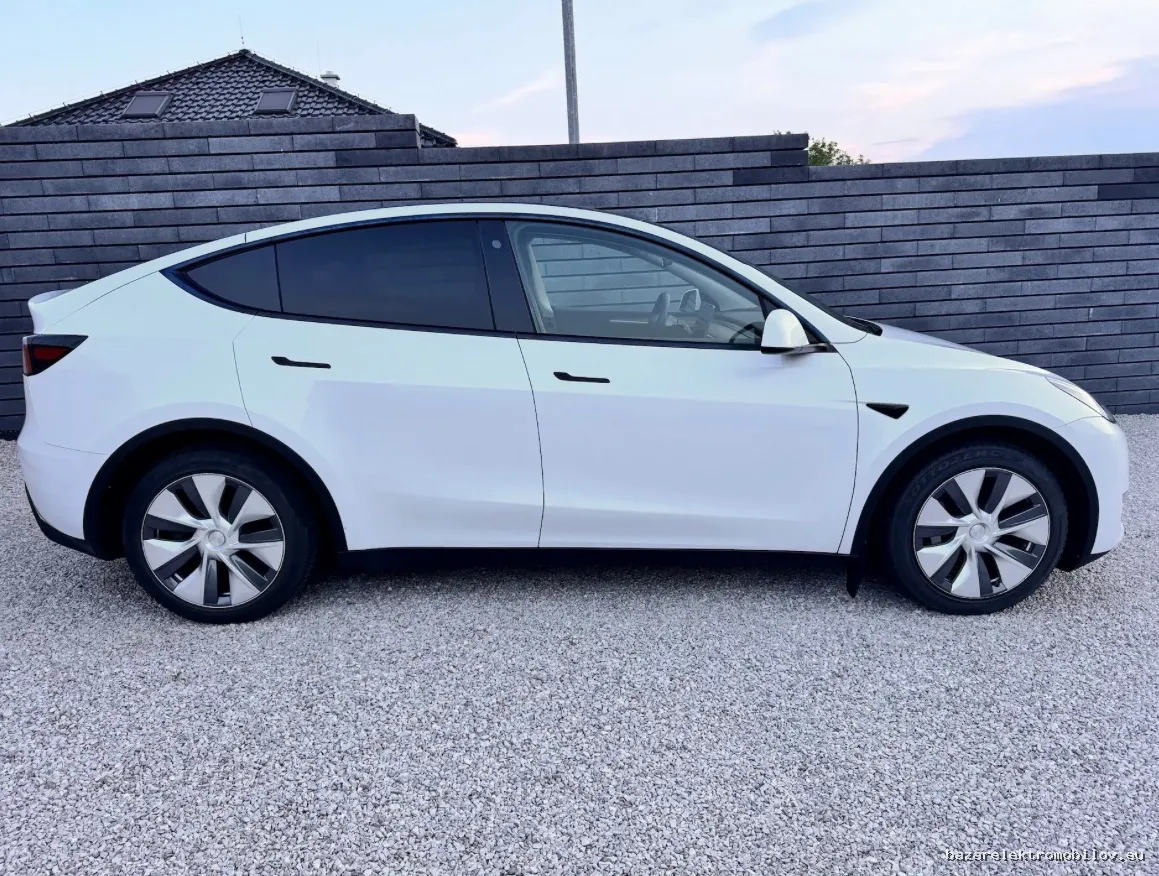 Tesla Model Y LR AWD - Fotografia inzerátu 2