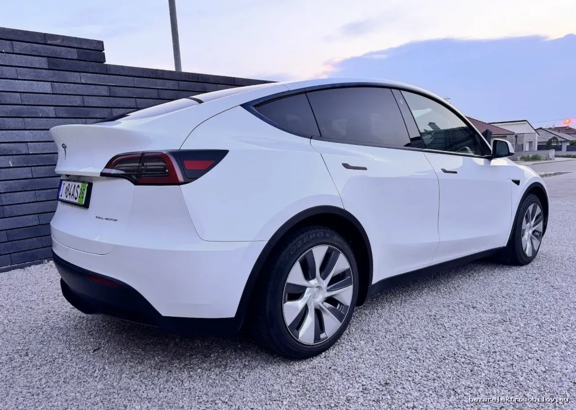 Tesla Model Y LR AWD - Fotografia inzerátu 4