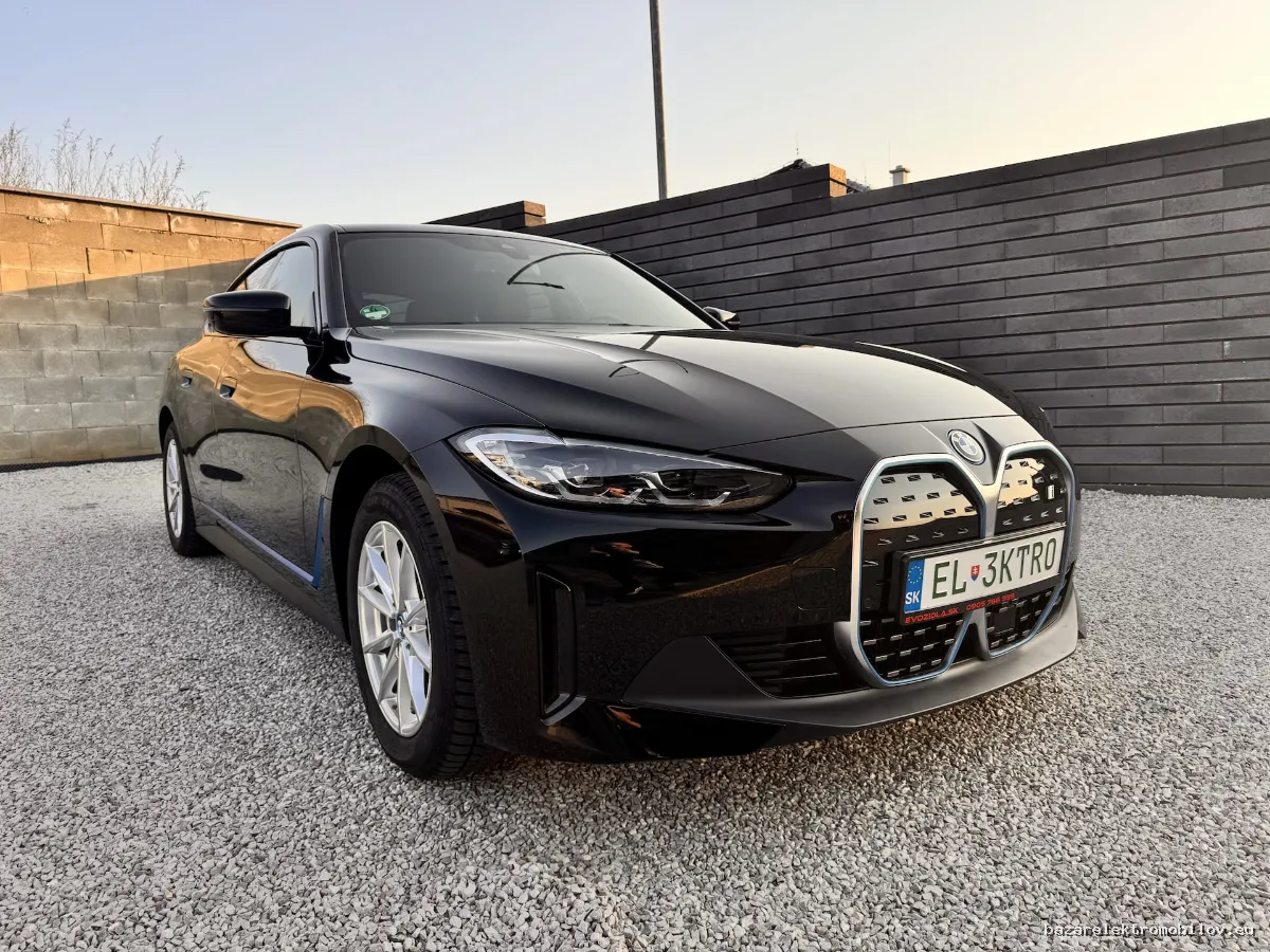 BMW i4 eDrive40 - Fotografia inzerátu 3