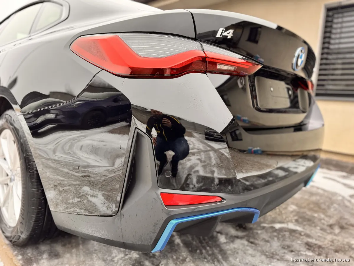 BMW i4 eDrive40 - Fotografia inzerátu 4