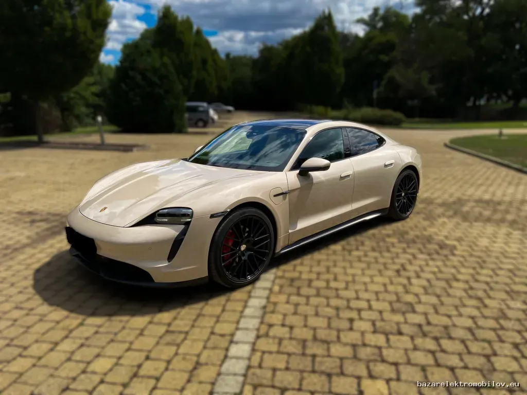 Porsche TAYCAN 4S - Fotografia inzerátu 4