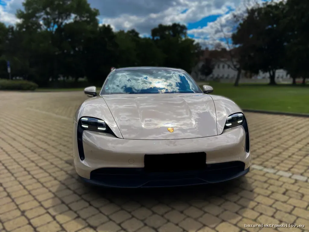 Porsche TAYCAN 4S - Fotografia inzerátu 6