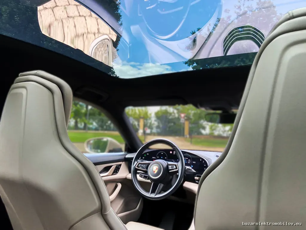 Porsche TAYCAN 4S - Fotografia inzerátu 16