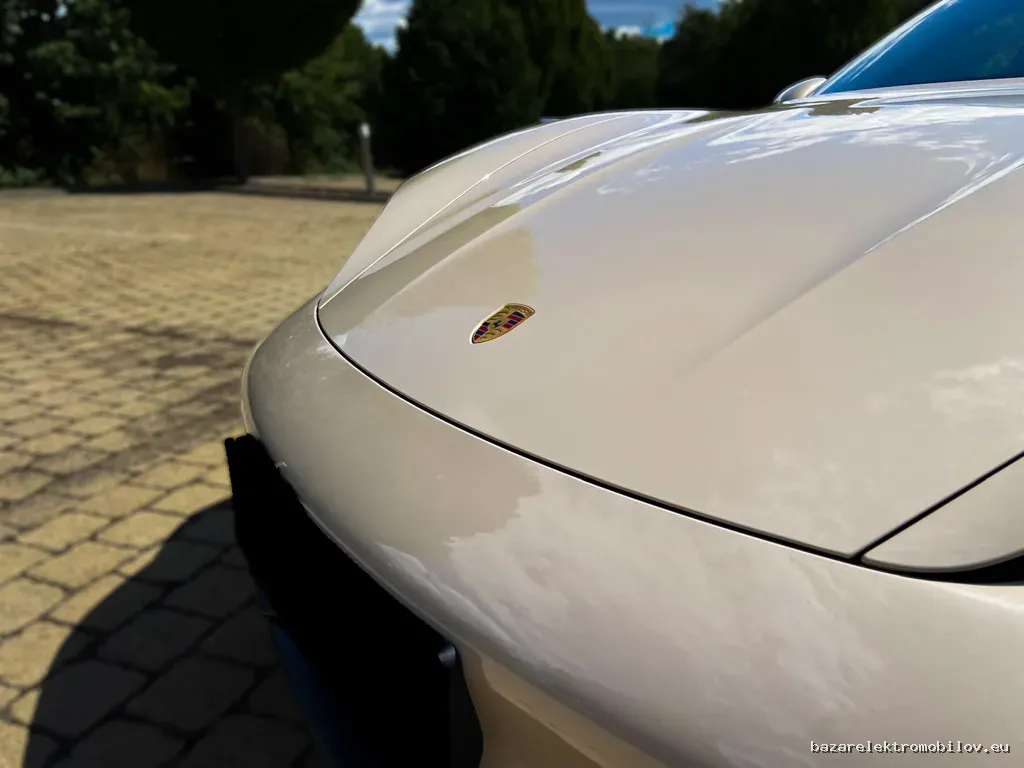 Porsche TAYCAN 4S - Fotografia inzerátu 24