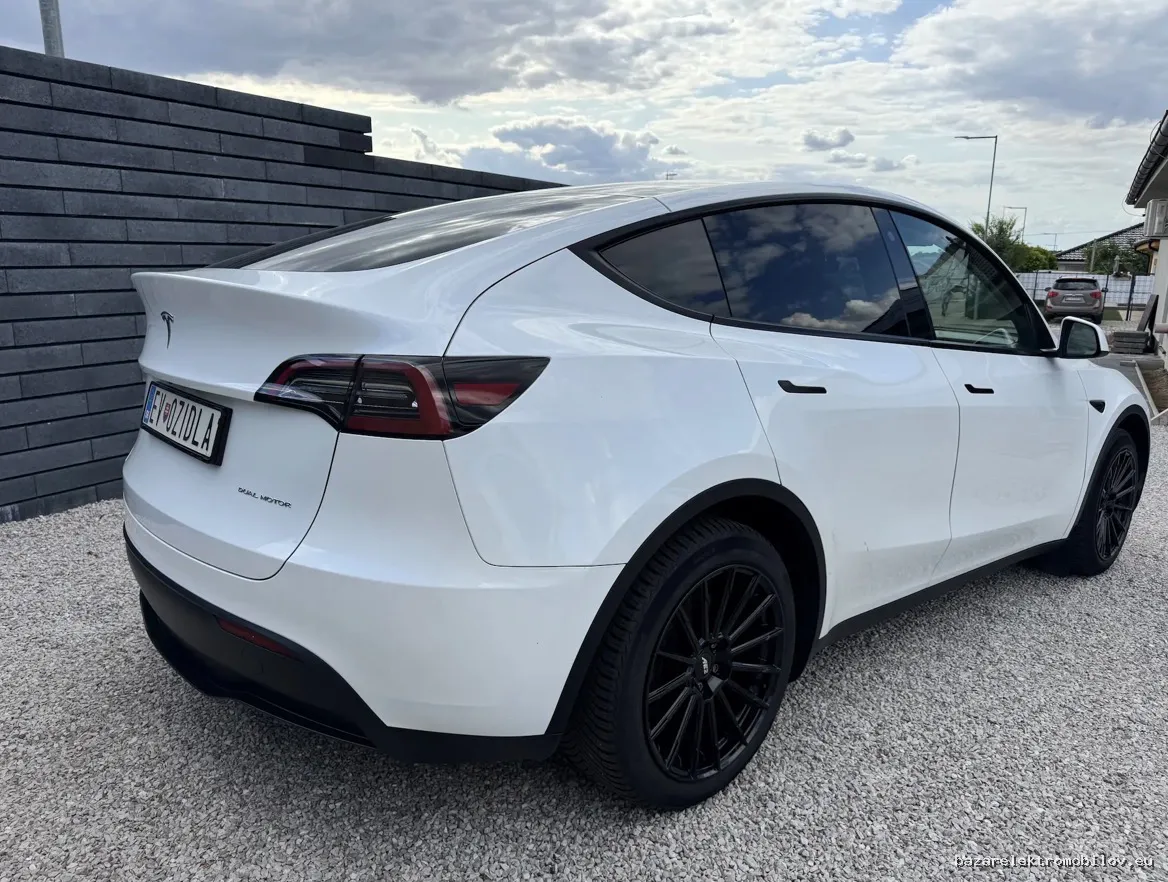 Tesla Model Y LR AWD - Fotografia inzerátu 3