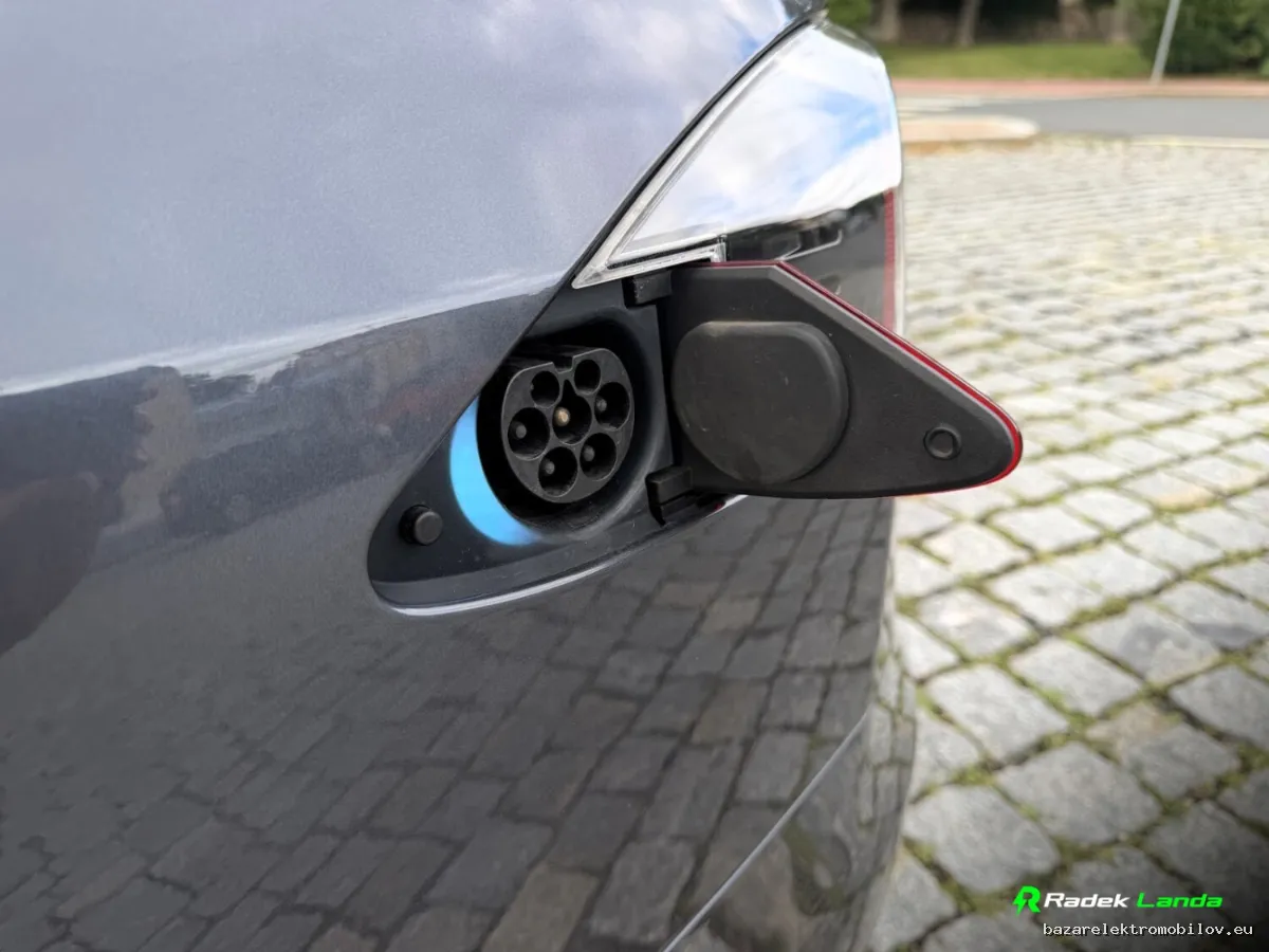 Tesla Tesla Model S 75D 2016-2019 - Fotografia inzerátu 17