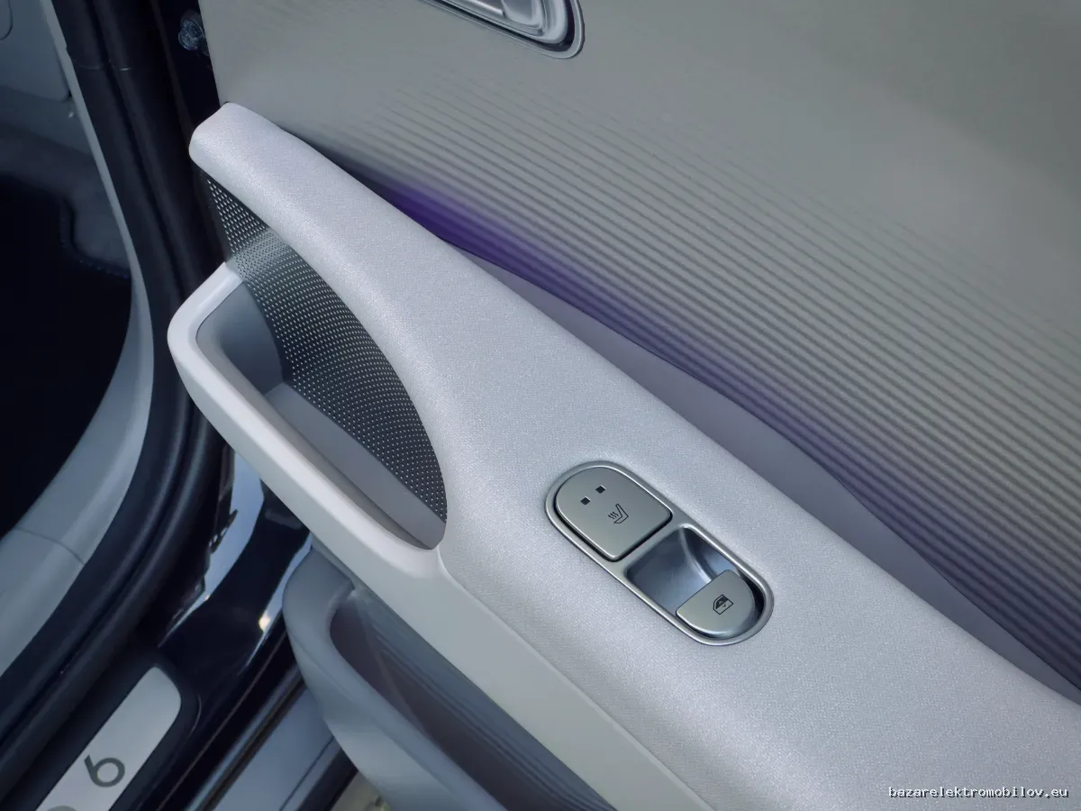 Hyundai IONIQ 6 Long Range AWD - Fotografia inzerátu 18