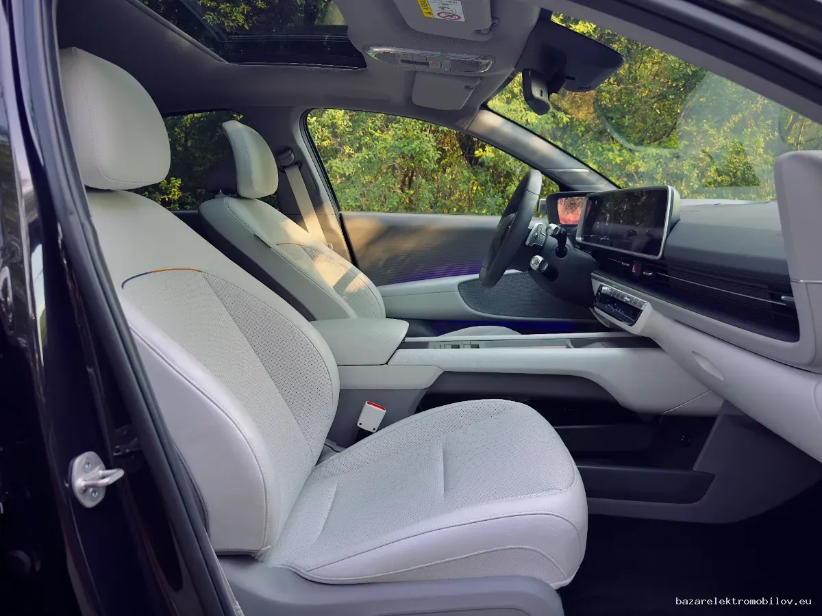 Hyundai IONIQ 6 Long Range AWD - Fotografia inzerátu 34