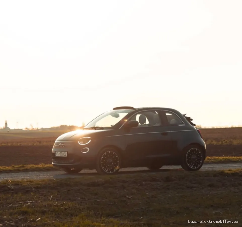 Fiat Fiat 500e Cabrio - Fotografia inzerátu 7