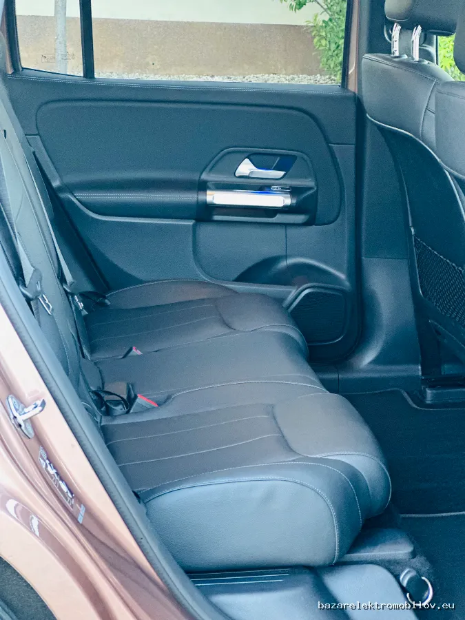 Mercedes-Benz EQB 350 4MATIC - Fotografia inzerátu 6