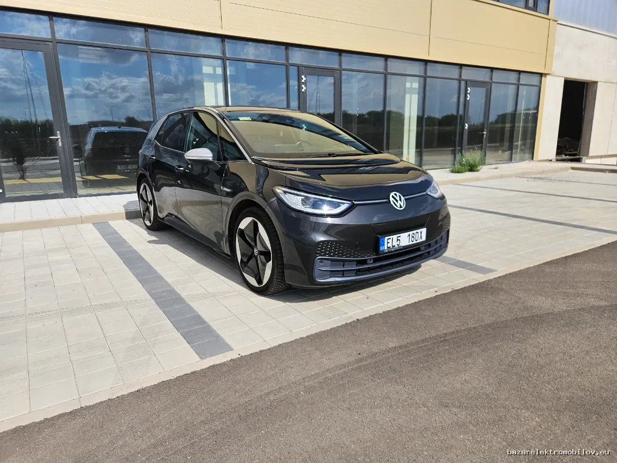 Volkswagen ID.3 1st