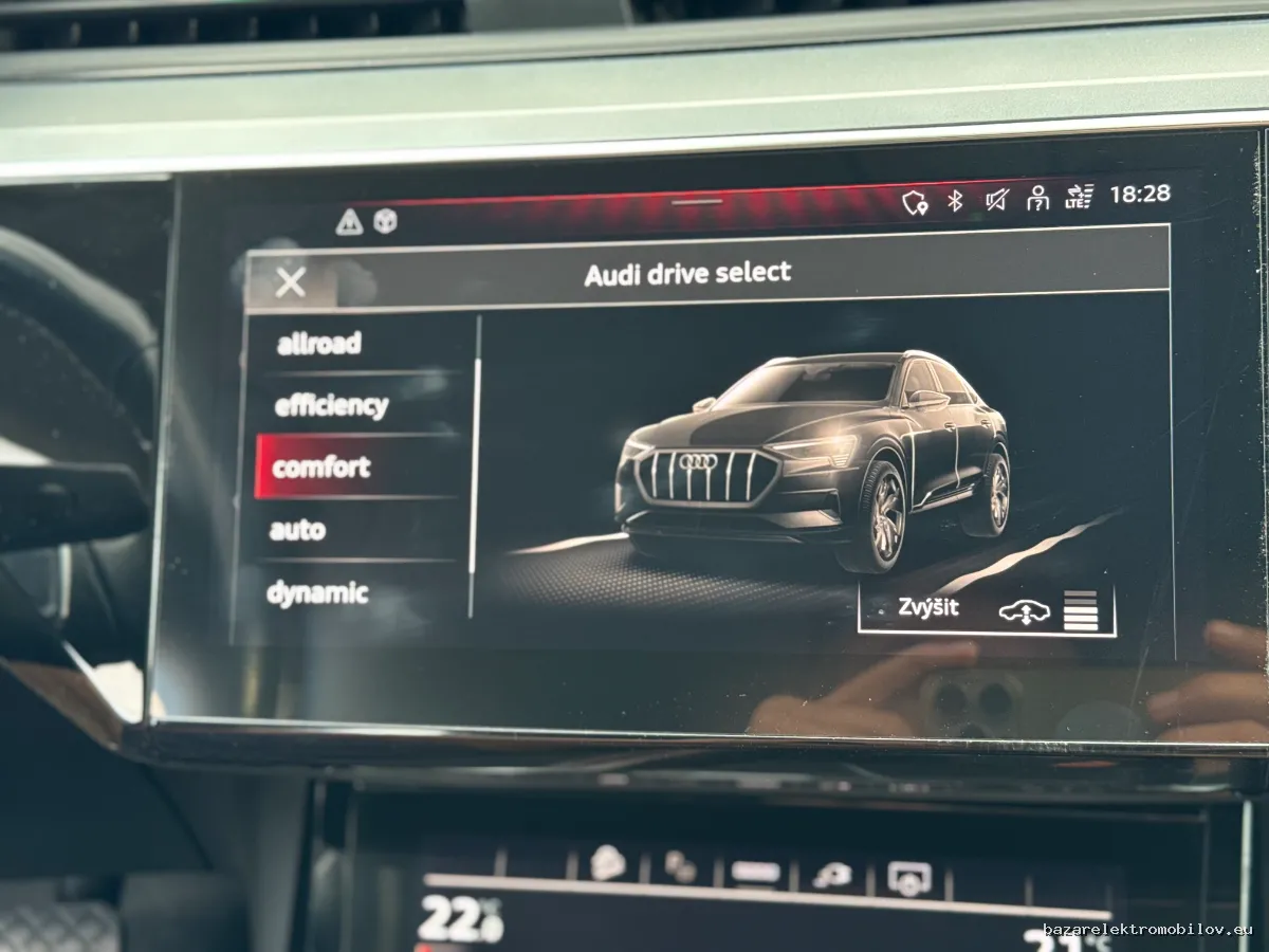 Audi e-tron Sportback 55 quattro - Fotografia inzerátu 3