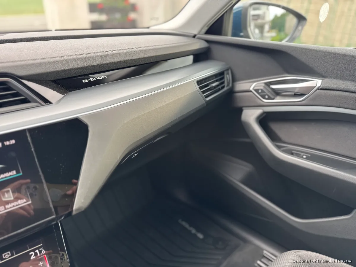 Audi e-tron Sportback 55 quattro - Fotografia inzerátu 5