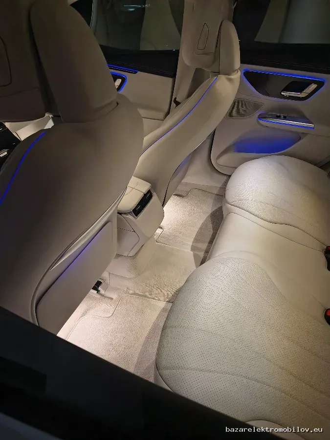 Mercedes-Benz EQE 300 2023-2024 - Fotografia inzerátu 14