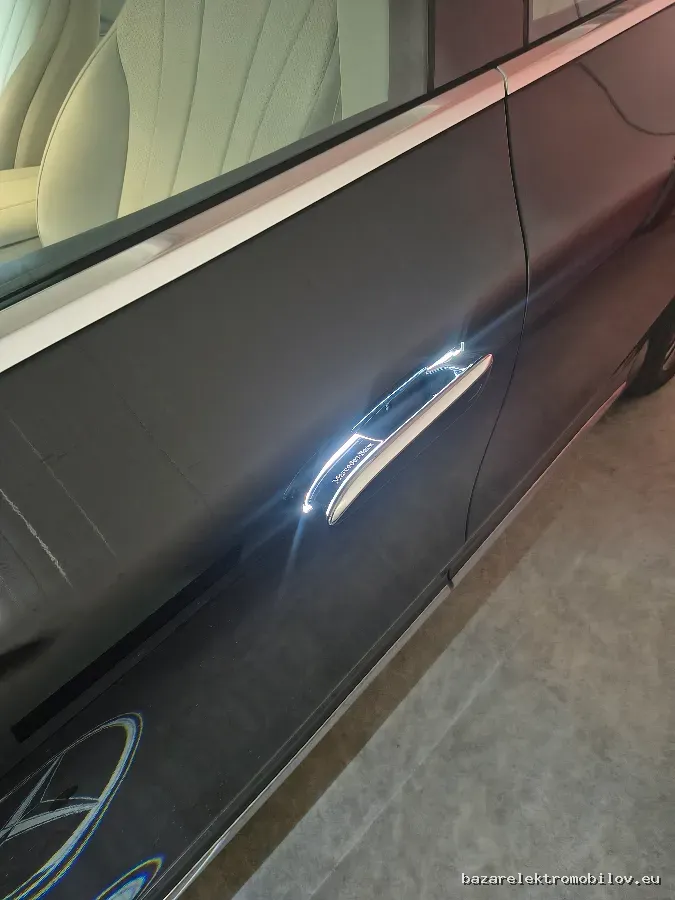Mercedes-Benz EQE 300 2023-2024 - Fotografia inzerátu 11