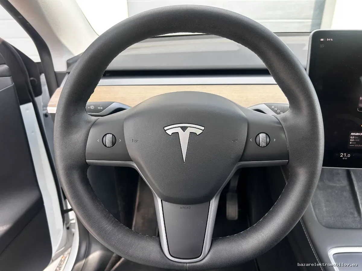 Tesla Model Y LR AWD - Fotografia inzerátu 12
