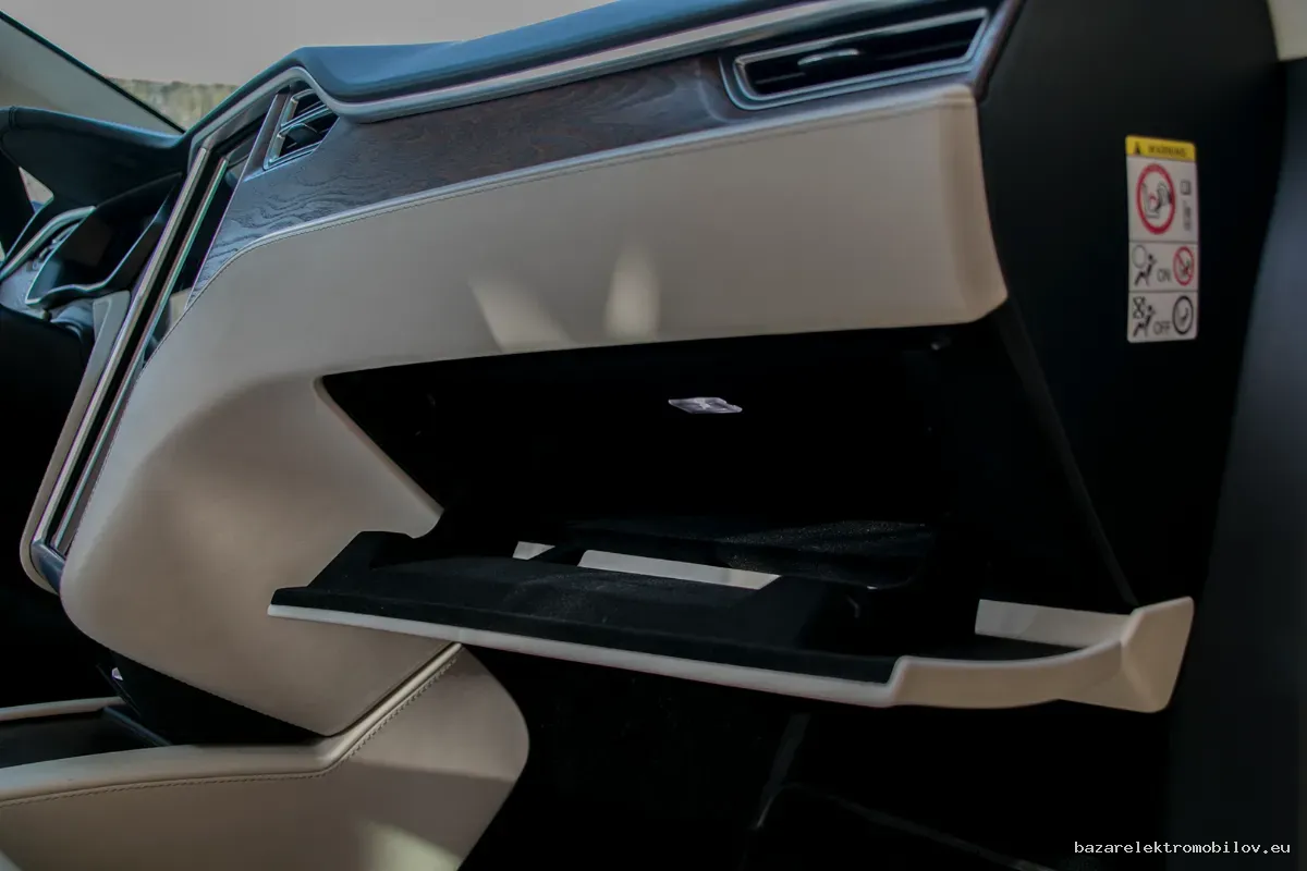 Tesla Model X 100D 2017-2019 - Fotografia inzerátu 13